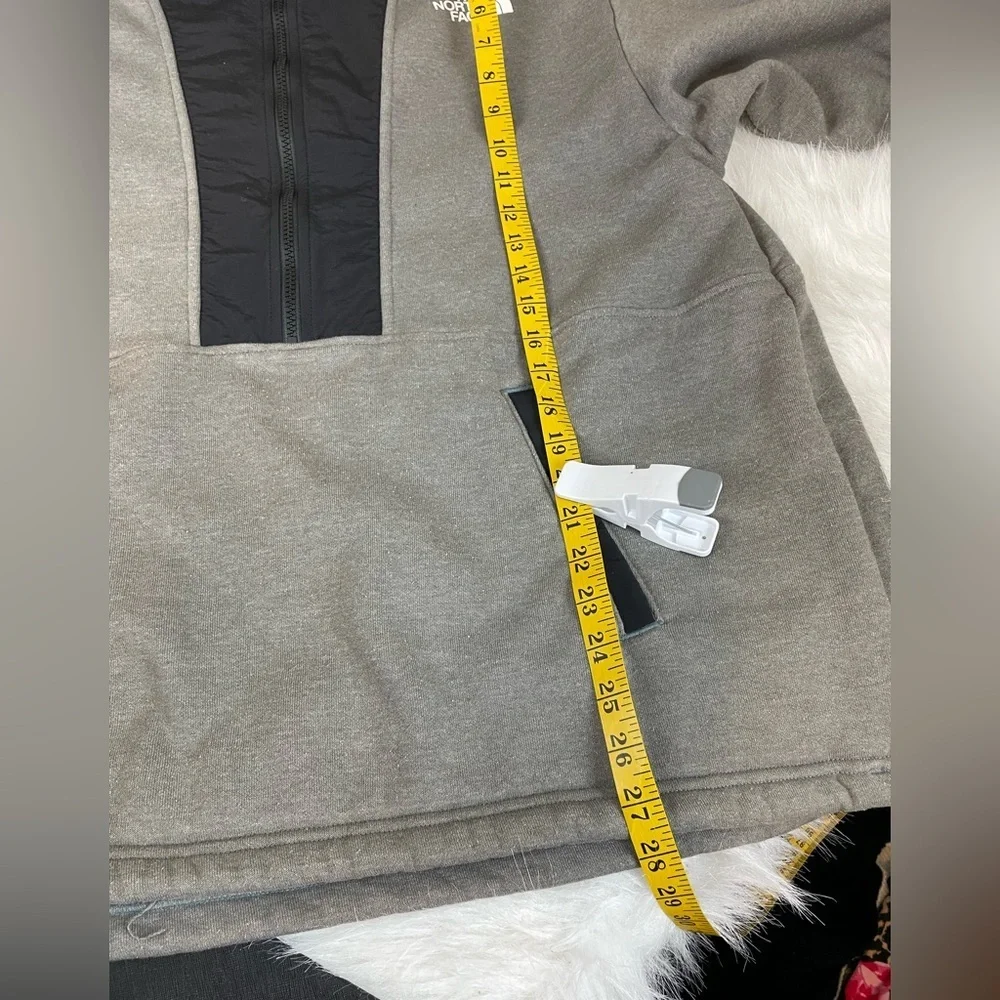 The North Face hybrid Black and Gray Pullover hoodie large
